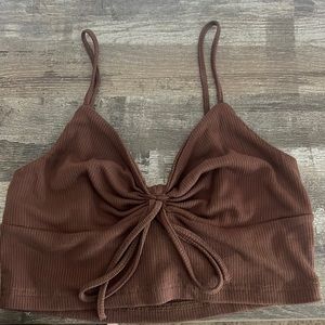 brown crop top tied